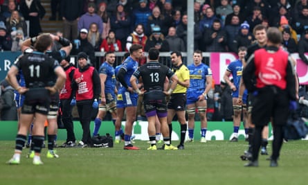 Pierre Brousset talks to players after disallowing the try of Glasgow Warriors’ Euan Ferrie