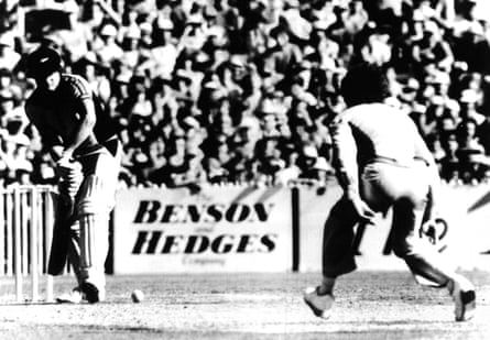 Old black and white photo of Australian Trevor Chappell bowling underarm to New Zealand batsman Brian McKechnie to force a tie at the Melbourne Cricket Ground