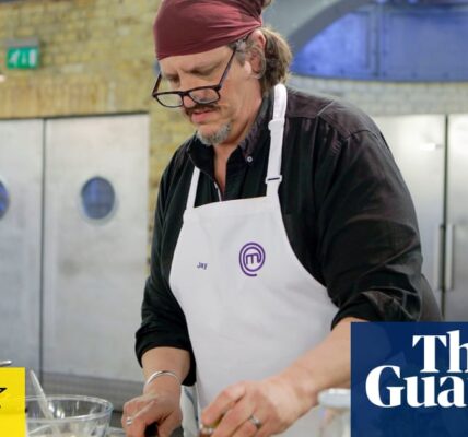 Review of MasterChef: Battle of the Critics – The participants become extremely stressed, causing concern that they may require oxygen.