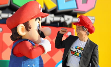 Miyamoto at the opening ceremony of Super Nintendo World.