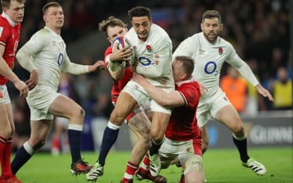 England is confident about the physical condition of Smith and Mitchell before their upcoming match against Ireland in the Six Nations.
