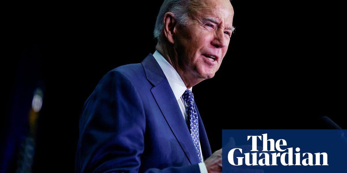 Jokes about the age of Joe Biden bring attention to the challenges that older politicians may encounter.