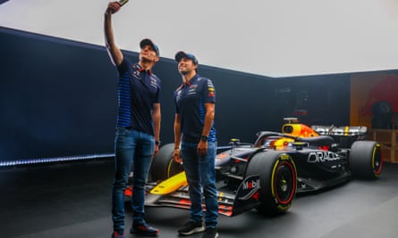 Red Bull introduces new car with "great innovation" without attracting much attention.