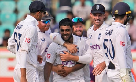 Rehan Ahmed celebrates the wicket of Rajat Patidar with his England teammates in Visakhapatnam