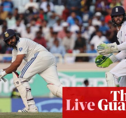 The failure of England leads to India needing 152 runs to win the fourth Test and the series - according to the live updates.