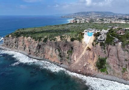 California's high-end cliff-top homes are at risk due to the heavy rainfall.