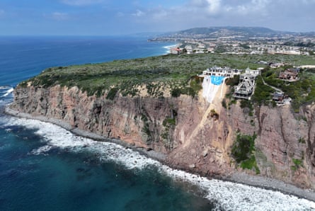 California's high-end cliff-top homes are at risk due to the heavy rainfall.
