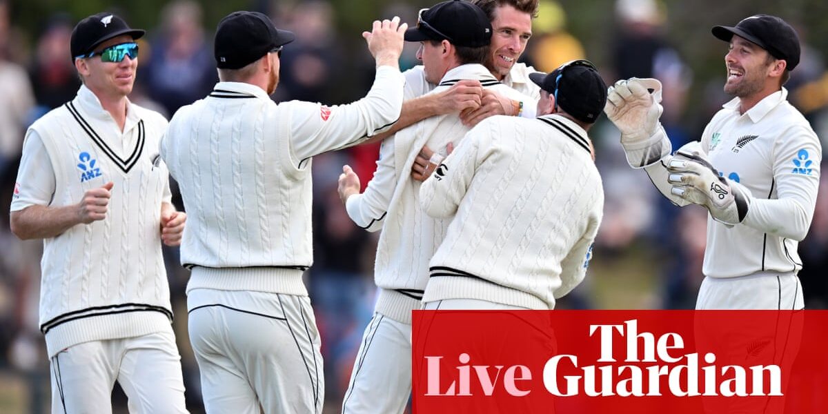 Live updates from the fourth day of the second Test match between New Zealand and Australia.