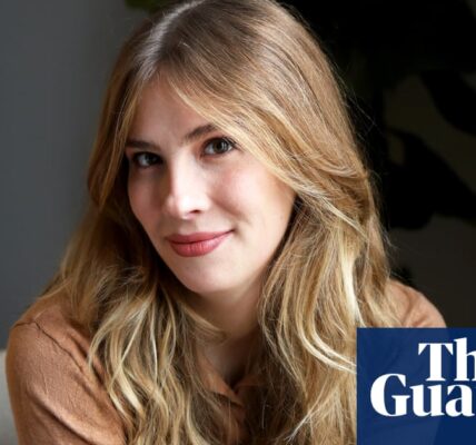 ‘My favourite stories are love stories’: Emily Henry on her enemies-to-lovers relationship with romance fiction