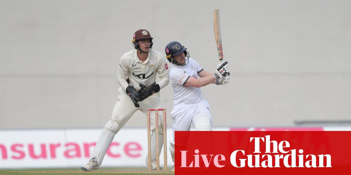 County cricket: Lancashire v Warwickshire, Kent v Essex and more – live