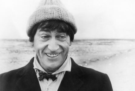 A history of beanies-by-the-sea … Patrick Troughton as the Second Doctor filming the 1968 story Fury from the Deep.