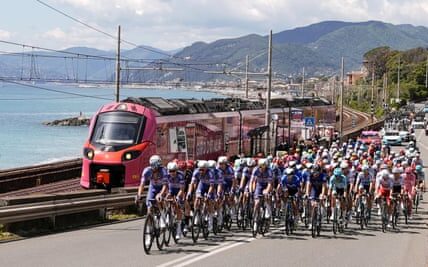 Giro d’Italia 2024: Benjamin Thomas leads home breakaway to deny sprinters
