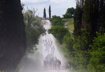 Giro d’Italia 2024: Pelayo Sánchez rises from pack to win under the Tuscan sun