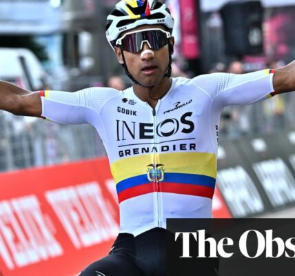 Jhonatan Narváez sprints past Pogacar to take Giro d’Italia stage one win