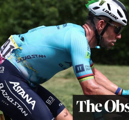 Mark Cavendish fighting to stay in Tour de France already after brutal first stage