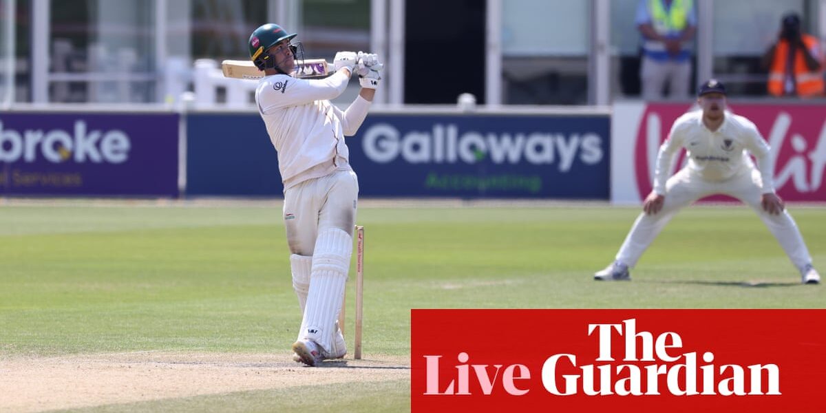 Surrey beat Worcestershire, Robinson goes for 43 in one over: county cricket – as it happened