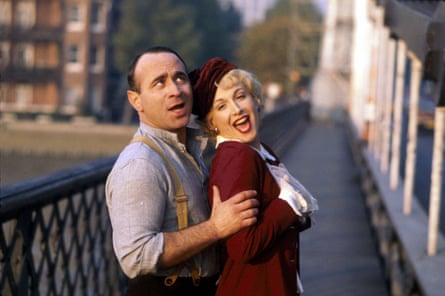 Bob Hoskins and Cheryl Campbell in Pennies from Heaven