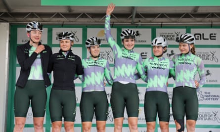 Tour of Britain Women: Kopecky wins again but bike thefts cloud stage two