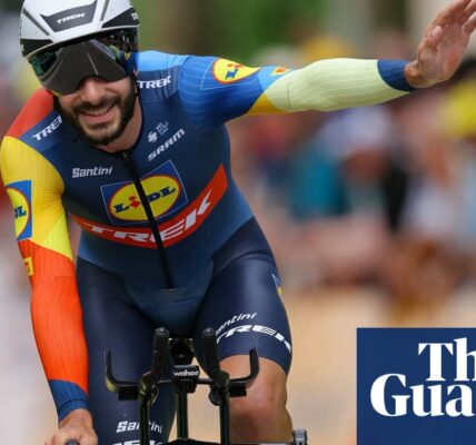Julien Bernard fined for stopping to kiss wife during Tour de France time trial